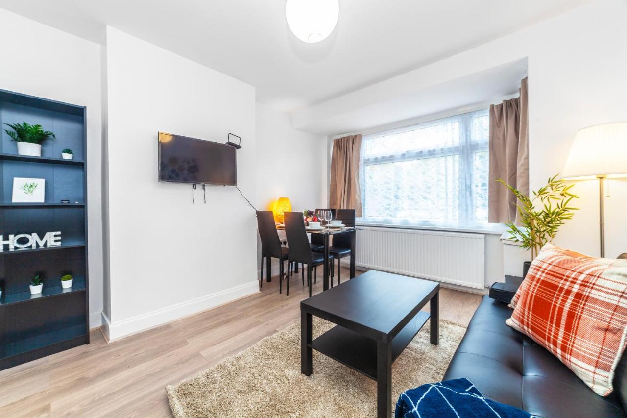 Autonomous 2 Bdr Apartment With Garden And Parking 恩菲尔德 外观 照片