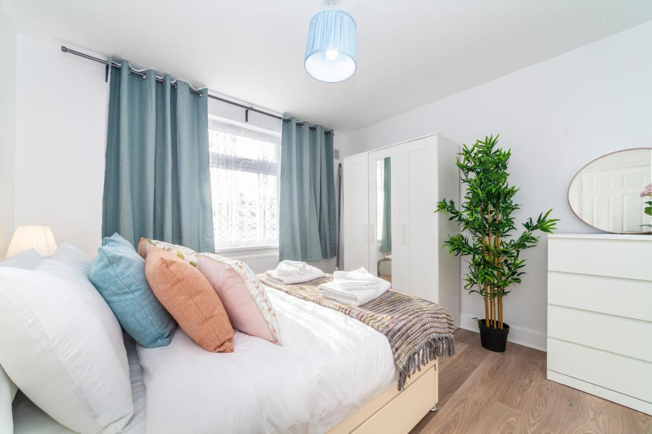Autonomous 2 Bdr Apartment With Garden And Parking 恩菲尔德 外观 照片